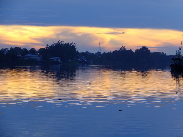 サラワク川の朝